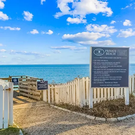Villa Maushop By The Sea